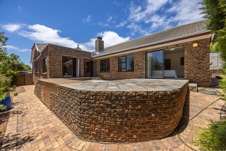 3 Bedroom Property for Sale in Protea Valley Western Cape